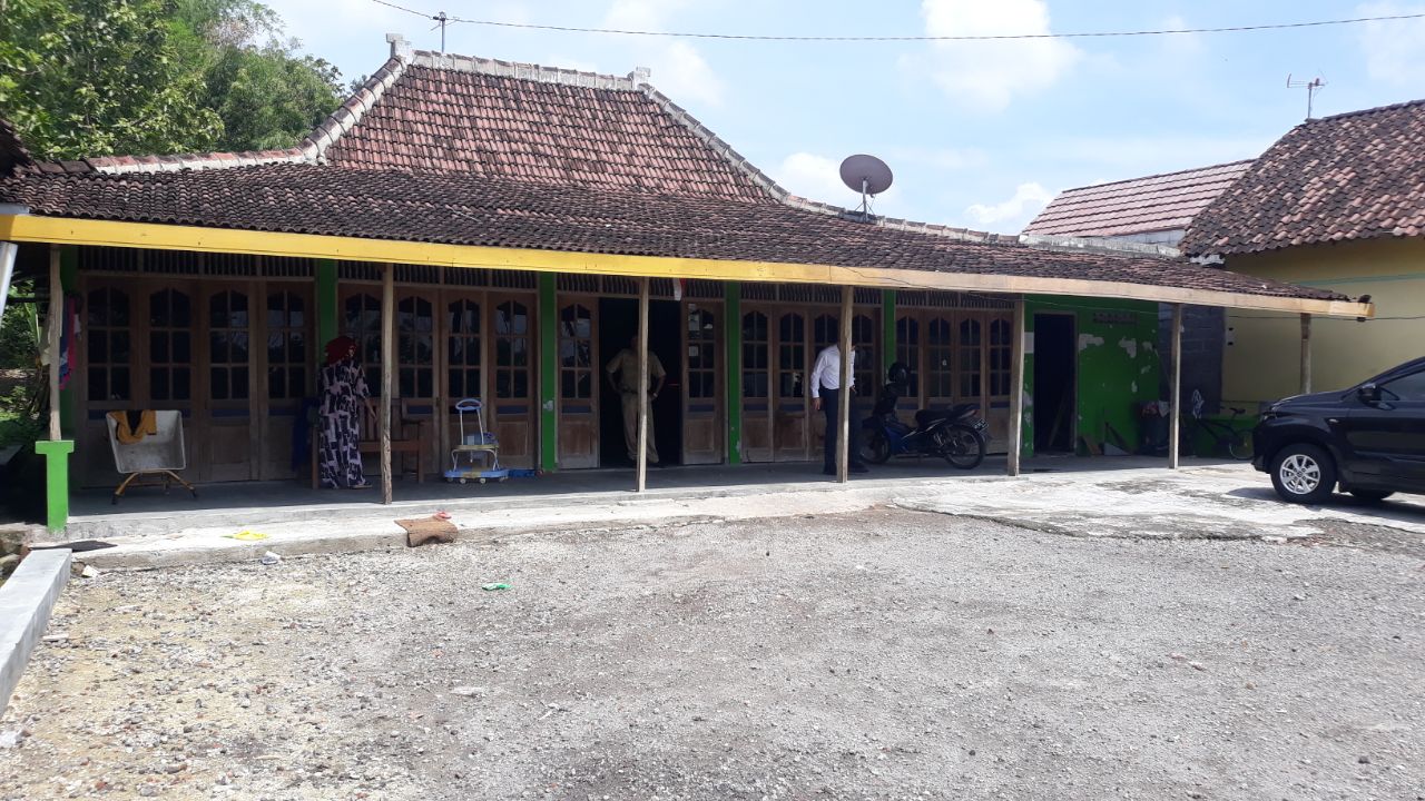 TANAH DAN BANGUNAN ( RUMAH ) - thumbnail 9